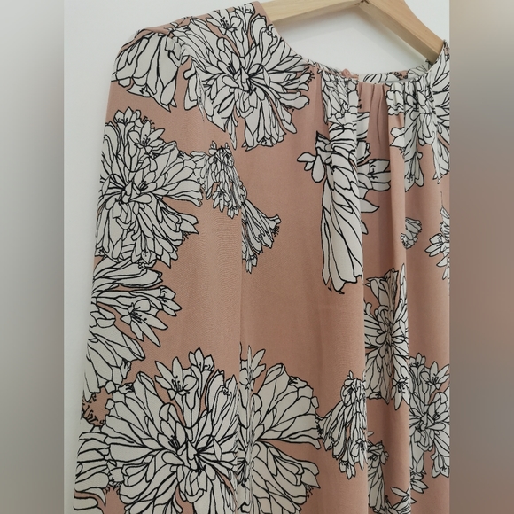 H&M Floral Blouse, size 4 - Picture 2 of 5